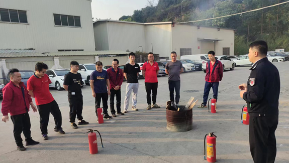 宏展封箱膠帶廠家開展消防實戰應急演練，防患未然，保障安全生產